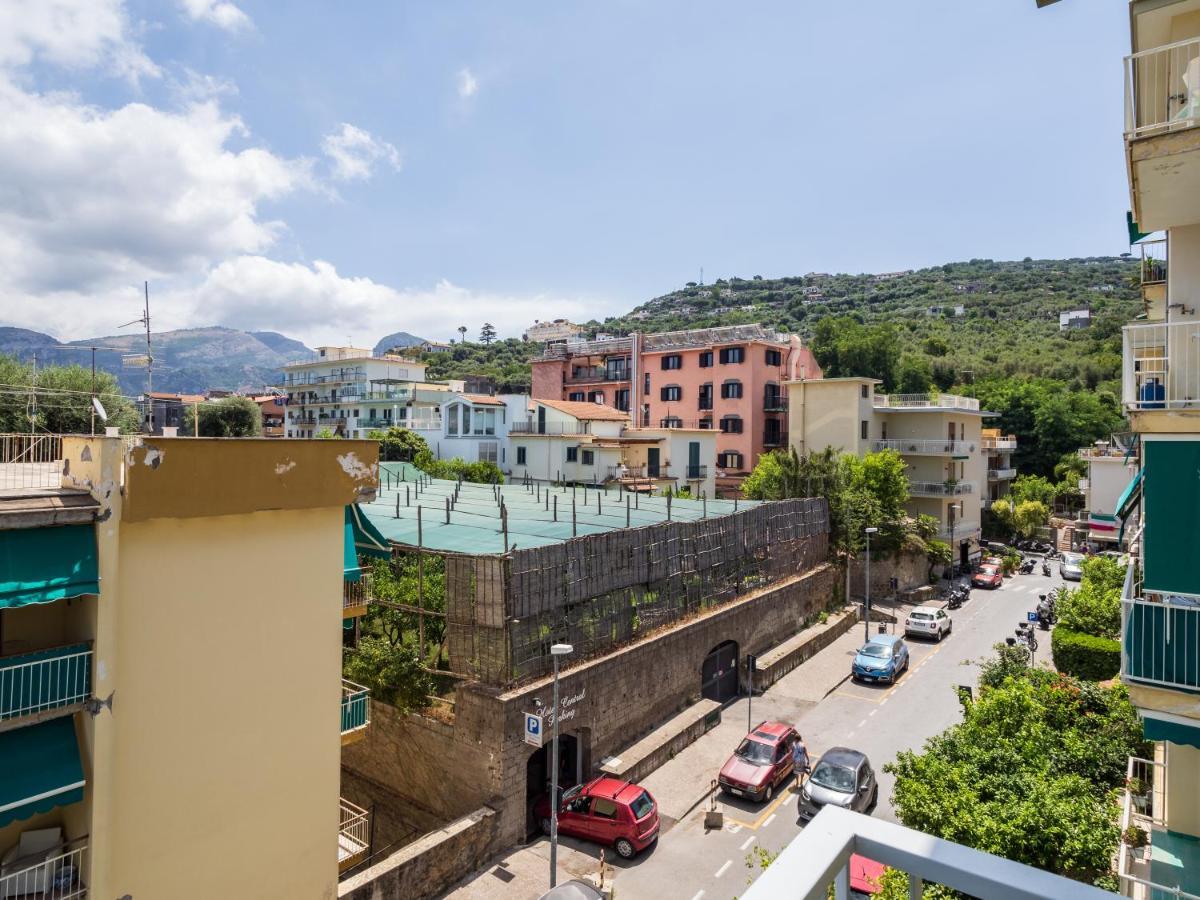 Azzurro Park Suite - De Vivo Realty סורנטו מראה חיצוני תמונה