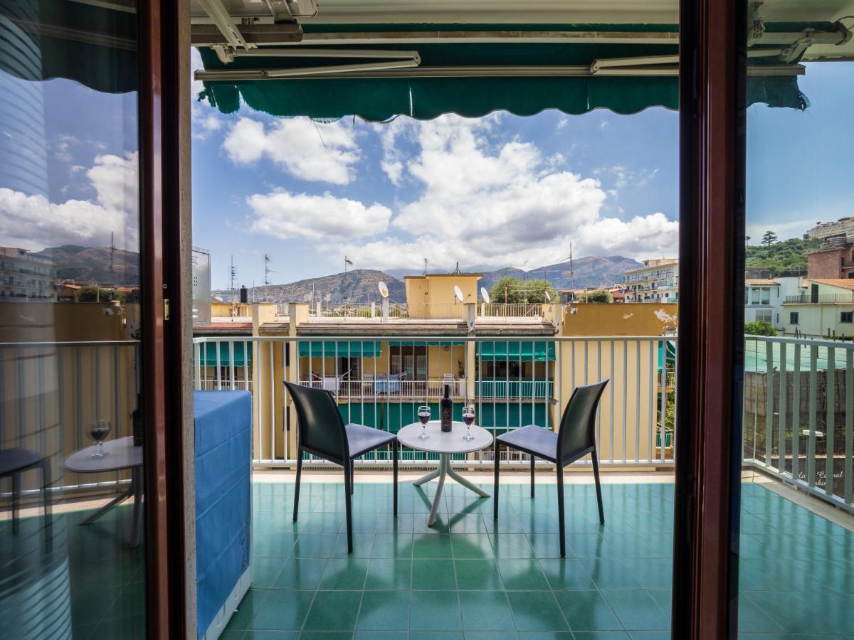 Azzurro Park Suite - De Vivo Realty סורנטו מראה חיצוני תמונה